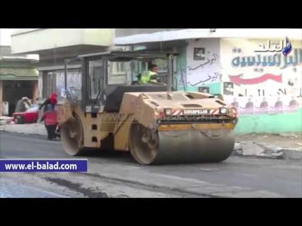 استمرار أعمال الرصف بشوارع وميادين الفيوم