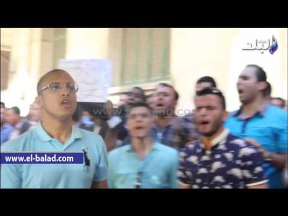 صدى البلد | حاملو الماجستير ينظمون مسيرة بالأكفان إلى مجلس الوزراء للمطالبة بالتعيين