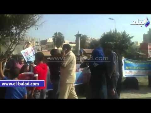 صدى البلد | فلاحو سرسو يتظاهرون احتجاجا على عدم تنفيذ احكام القضاء بعودة اراضيهم