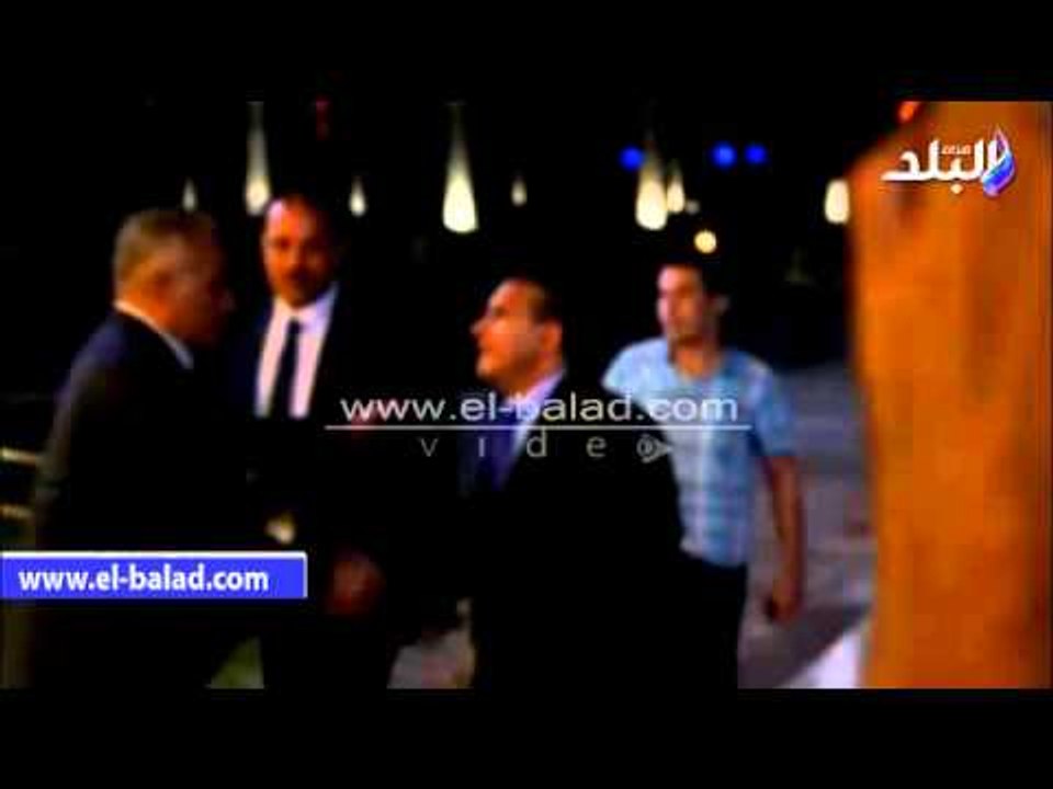 صدى البلد | وصول السفير الفرنسي وشيخ الأزهر ووزير البيئة لعزاء "الغيطاني"