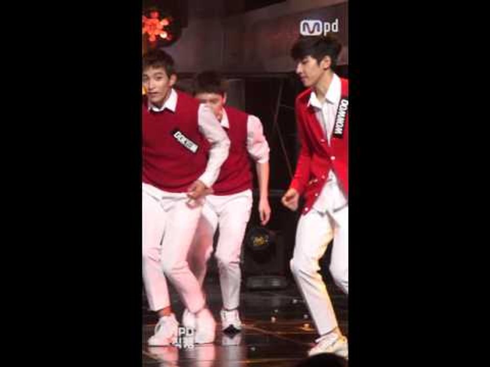 [MPD직캠] 세븐틴 디노 직캠 만세 MANSAE Seventeen Fancam @엠...