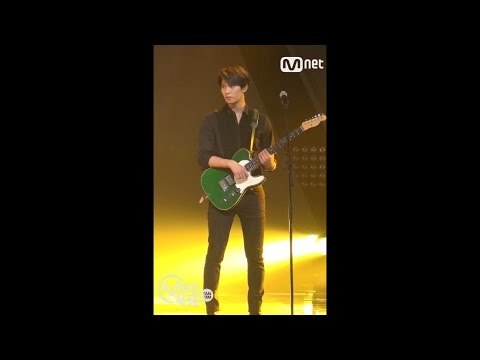 [MPD직캠] 씨엔블루 이종현 직캠 라디오 Radio lee Jong Hyun Fancam @엠카운트다운_150917