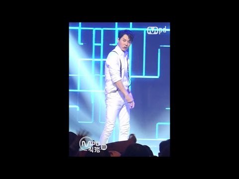 [MPD직캠] 전진 직캠 WOWWOWWOW JUNJIN Fancam @엠카운트다운_151001