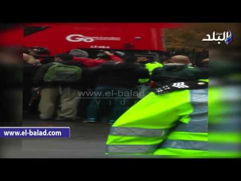 لحظة إلقاء الشرطة البريطانية القبض على إخواني قذب أحمد موسى بـ طوبة