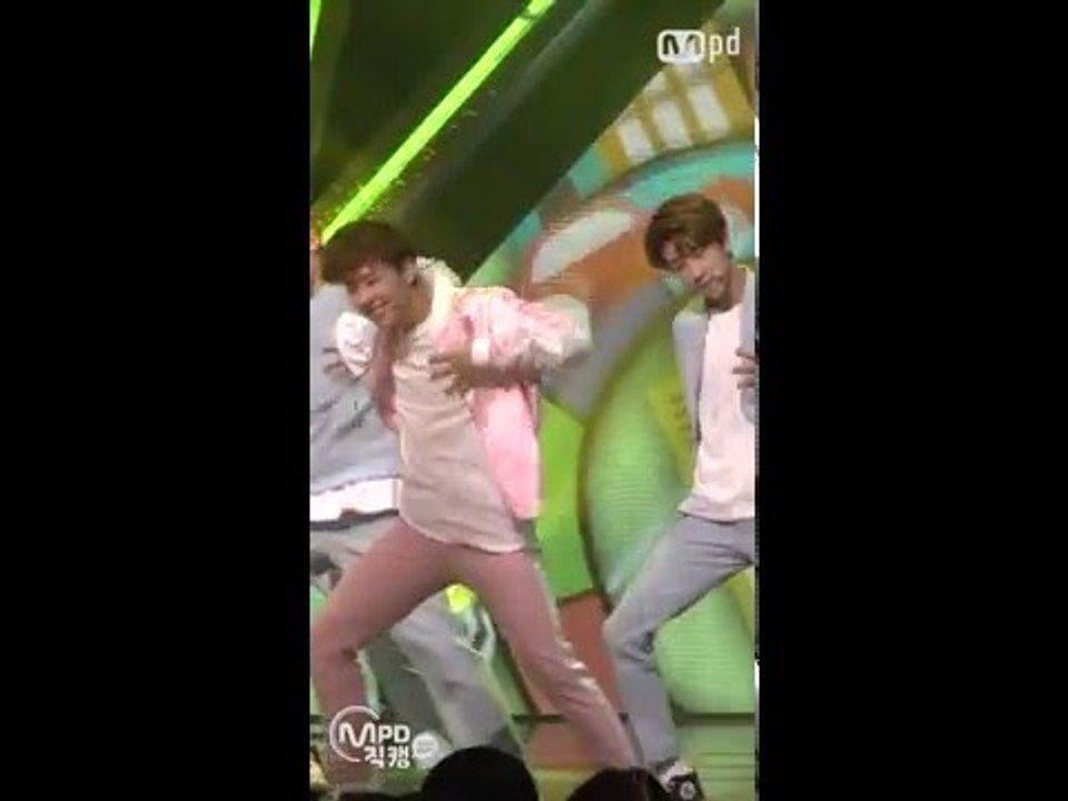[MPD직캠] 세븐틴 호시 직캠 예쁘다 Pretty U Seventeen Hoshi Fancam @엠카운트다운_160428