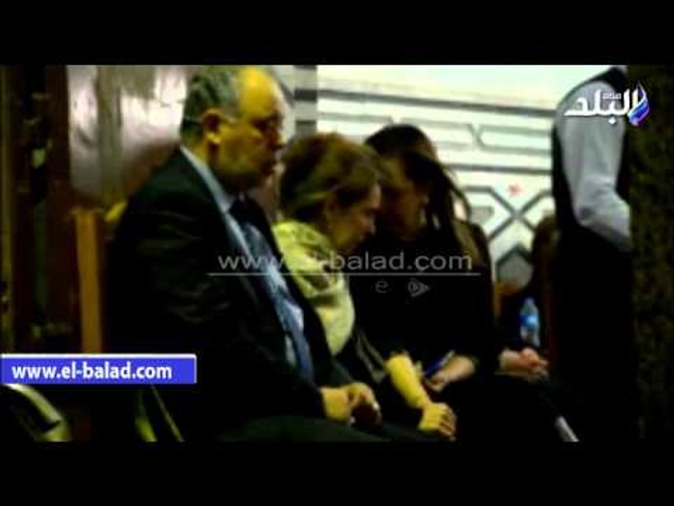 صدى البلد |  سيمون وأشرف زكي وأحمد ماهر في عزاء الفنانة مديحة سالم‎