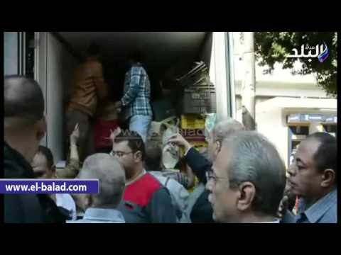 صدى البلد | محافظ المنيا يتفقد منفذ السلع الاستهلاكية