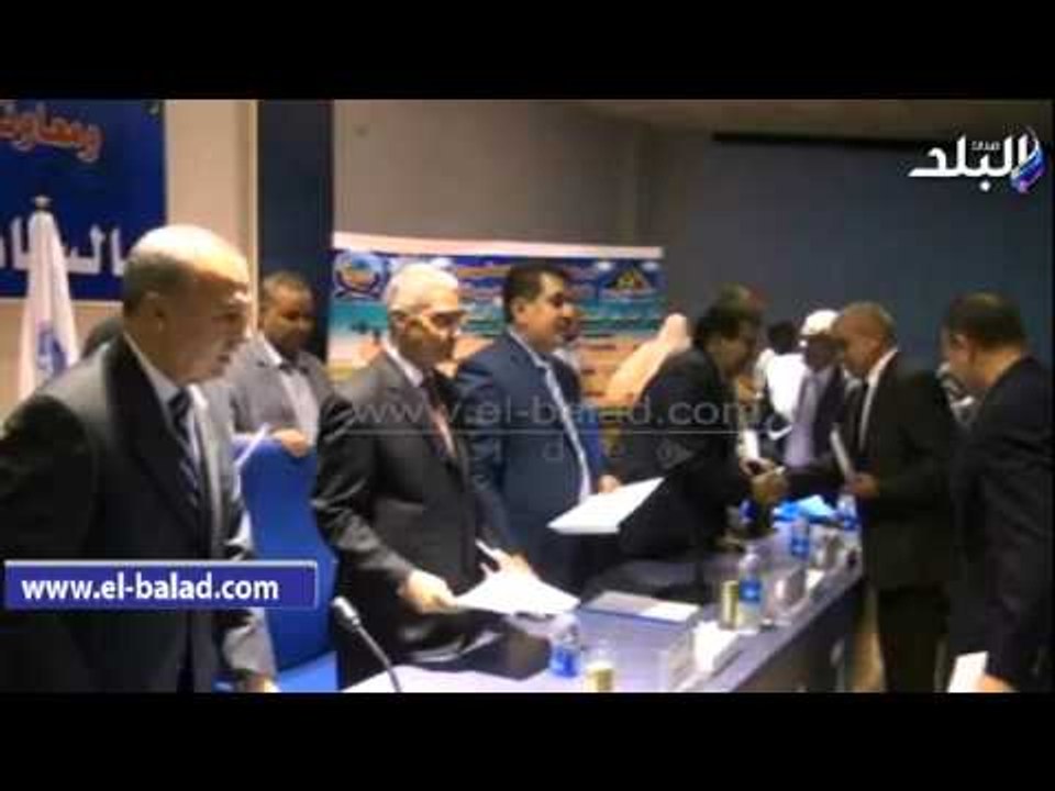 صدى البلد | محافظ قنا يشهد تكريم الحاصلين على شهادة محو الأمية