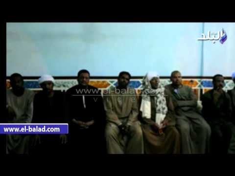 صدى البلد | محافظ أسوان يؤدي واجب العزاء في شهيد أحداث العريش