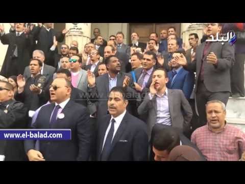 صدى البلد | محتاجين المحامين أمام النقابة يواصلون الاحتجاج