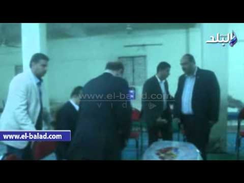 صدى البلد |  محافظ الفيوم يؤدي واجب العزاء في شهيد الواجب بـ"العدوة"