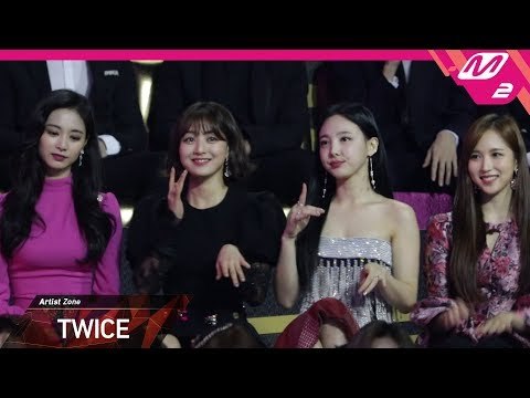 [2018MAMA x M2] 트와이스(TWICE) Reaction to 모모랜드(MOMOLAND) & 마미손(MOMMY SON)'s Performance in HONG KONG