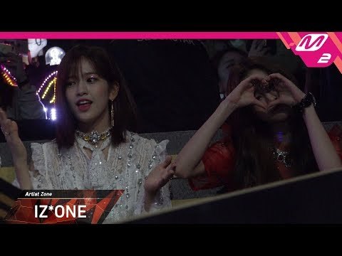 [2018MAMA x M2] 아이즈원(IZ*ONE) Reaction to 워너원(Wanna One)'s Performance in HONG KONG