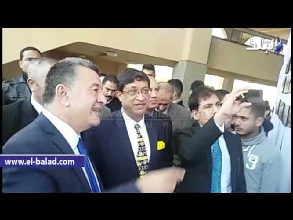 صدى البلد | رئيس جامعة بنها وسفير الهند يفتتحان معرض نافديب سورى بالجامعة
