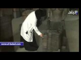 صدى البلد | تنظيف أُثار المتحف المصري من الأتربة