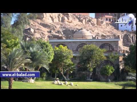 صدى البلد | على شاطئ النيل بتصميم نوبي ورسومات تراثية.. منزل الكينج يصمد أمام الأبراج