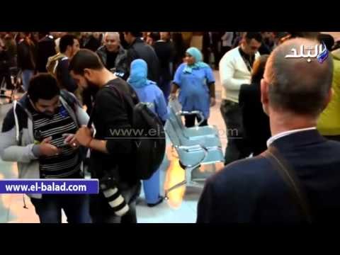 صدى البلد | فوضي وزحام وأزمة كراسي في مؤتمر توت عنخ أمون بالمتحف المصري