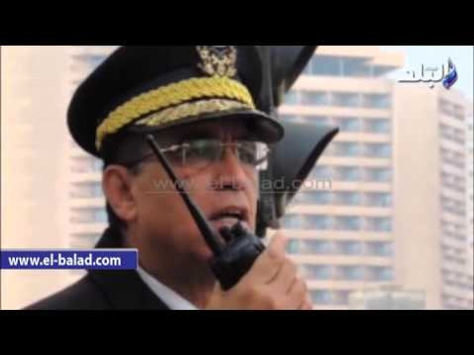 صدى البلد | برودة الجو لم تمنع رجال المرور من مباشرة عملهم