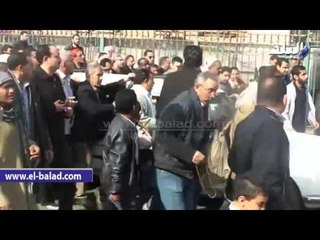 صدى البلد | رقص وزغاريد أثناء تشييع جنازة شيخ بالطريقة البرهامية‎