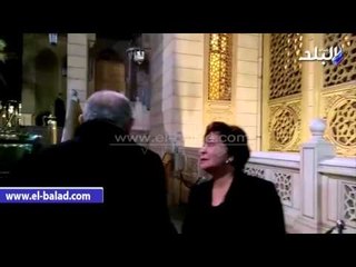 صدى البلد |  لبلبة تنهار من البكاء خلال عزاء والدة "الشناوي‎"