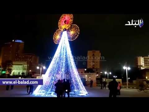 صدى البلد | عروسة المولد تضىء ميدان التحرير .. ومواطنون يلتقطون الصور التذكارية