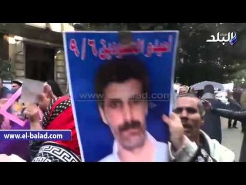 صدى البلد | أهالى المهاجرين غير الشرعيين يقطعون الطريق أمام الوزراء للمطالبة بالإفراج عن ذويهم