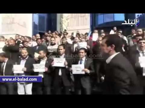 صدى البلد | حاملو الماجستير والدكتوراة أمام الصحفيين : الوظائف للأحباب والدكتور شغال بواب