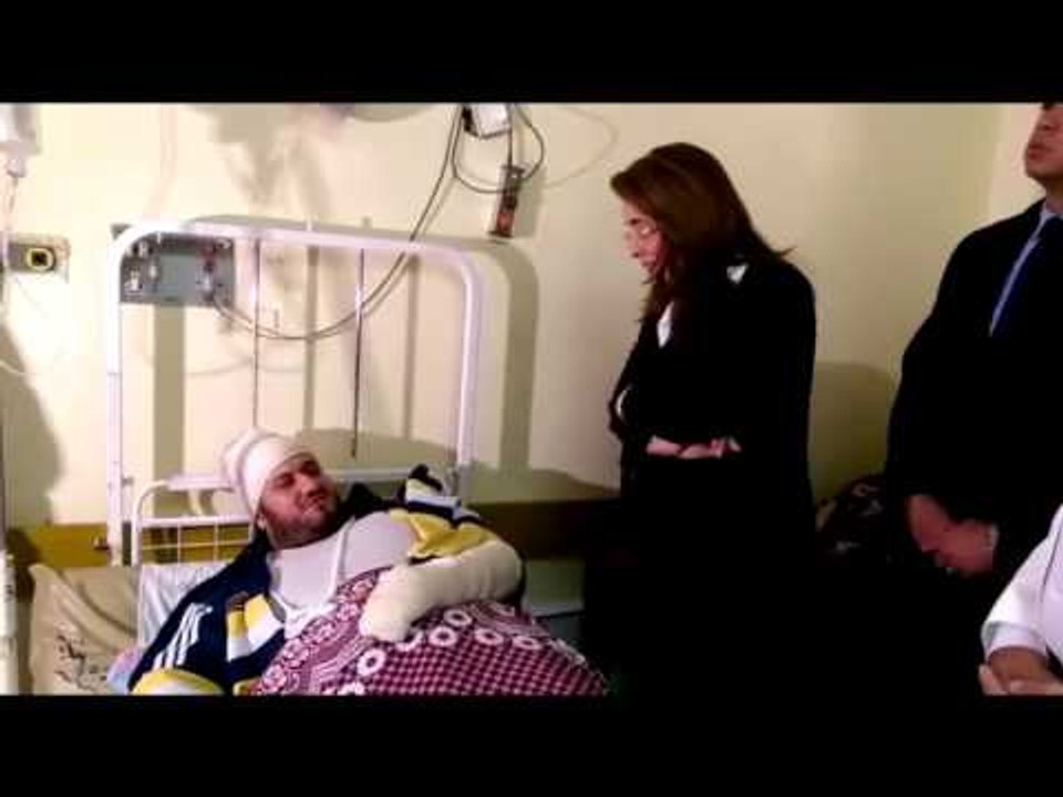 صدى البلد |  وزيرة التضامن تزور مصابي انفجار فيصل بمستشفى الهرم