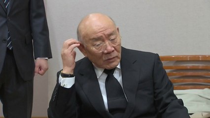 '재판은 모르쇠, 골프는 OK'...구인장에 백기 투항! / YTN