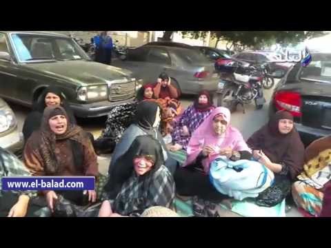 صدى البلد | أهالى المهاجرين غير الشرعيين يفترشون الأرض أمام الوزراء