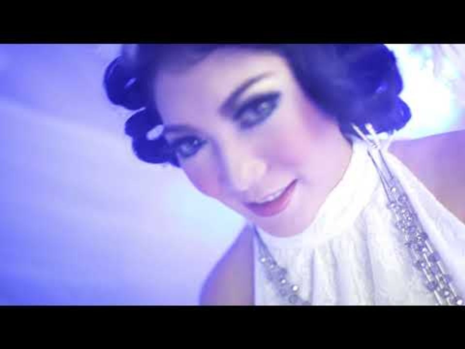 Nia Hamidah - Sungguh Cinta (Official Music Video)