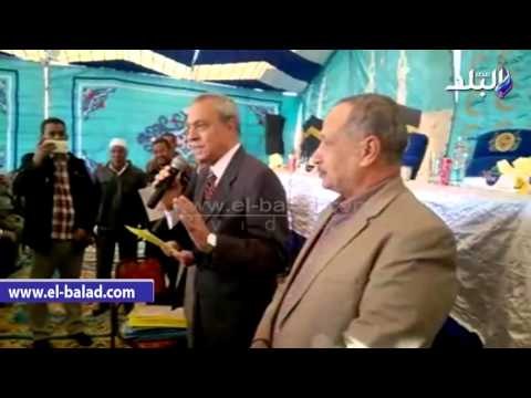 صدى البلد | محافظ قنا يسلم عقود 58 بيت ريفي بالظهير الصحراوي لأهالى قرية كرم عمران