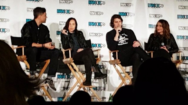 FAN EXPO VAN 2019 - LEGENDS OF TOMORROW & ARROW CLIP 10