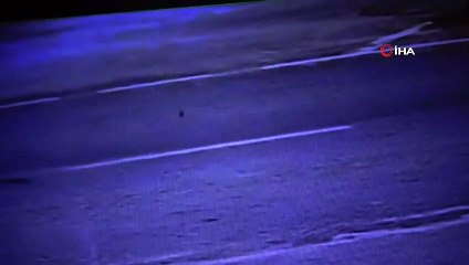 Motosikletli şahsın yerde metrelerce sürüklendiği kaza kamerada