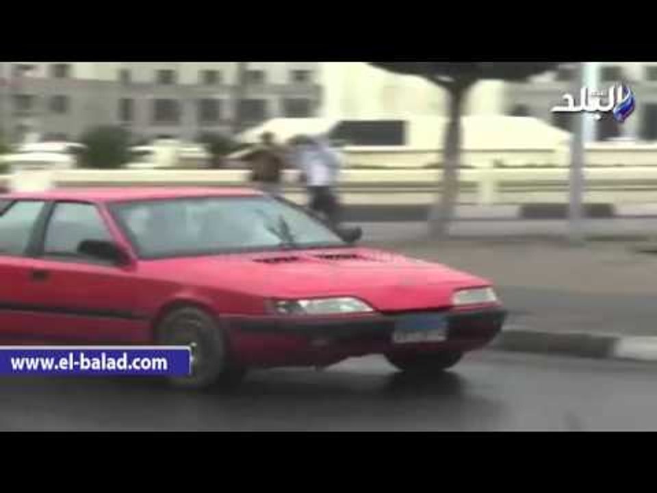 صدى البلد |  سقوط أمطار غزيرة على ميدان التحرير ووسط البلد