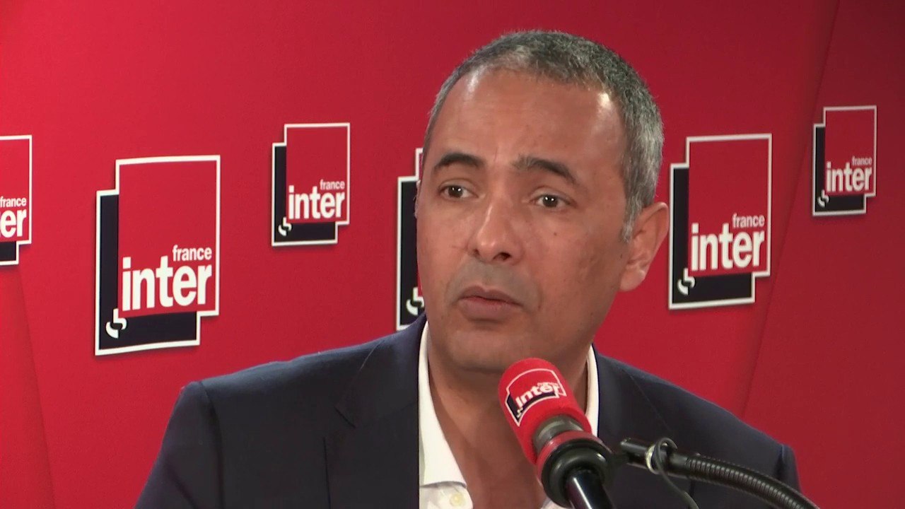 Kamel Daoud souligne la politesse, le pacifisme des gens qui manifestent contre le régime : "Il y a quelque chose de l'ordre de la fierté retrouvée après des décennies d’indignité"