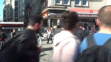 İstiklal Caddesi'nde saniyelerle ölümden kurtuluş kamerada