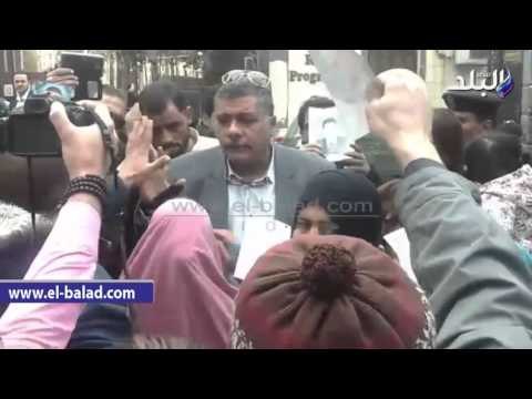 صدى البلد | نائب برلمانى يلتقى أهالى المهاجرين غير الشرعيين لبحث مشكلتهم