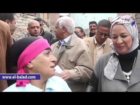 صدى البلد | سيدة بـ«تل العقارب» لـ«محافظ القاهرة»: «شوفلى عريس».. و«السعيد» يرد بـ«إبتسامة»