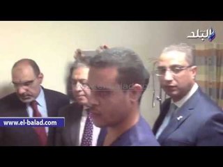 صدى البلد | وزير الصحة يجري جراحة لأحد العاملين خلال تفقده لمستشفى شرم الشيخ