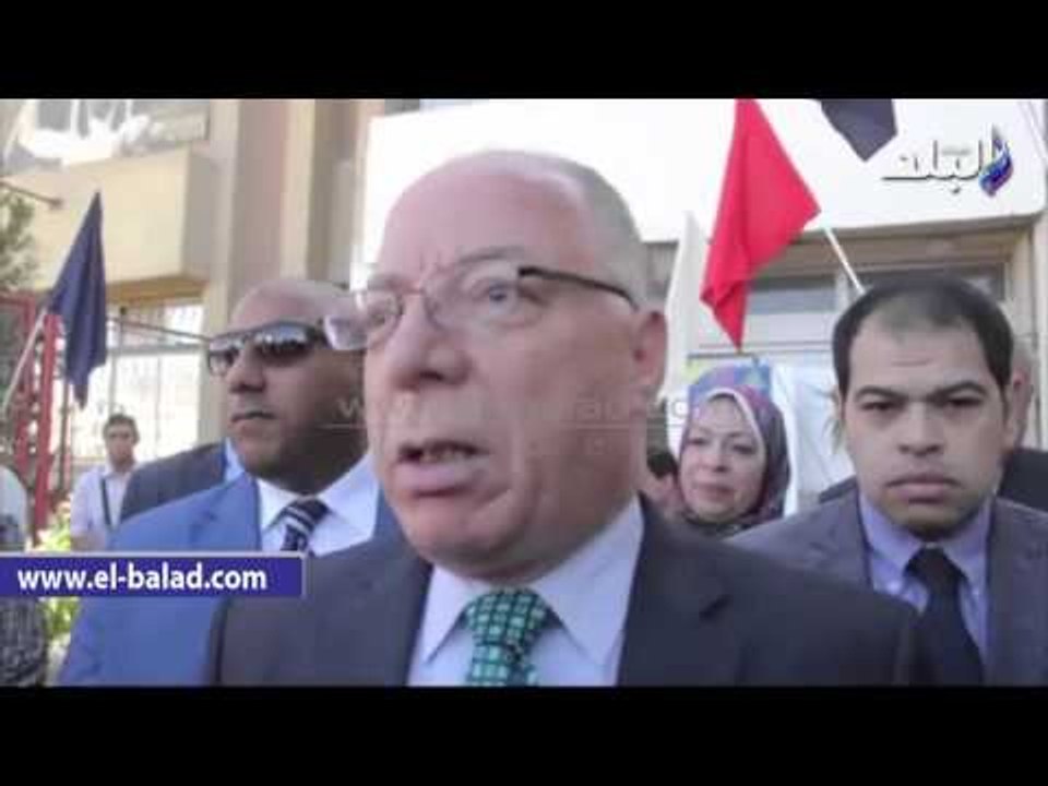 صدى البلد | وزير الثقافة يتفقد معرض الفنون التشكيلية بجامعة عين شمس