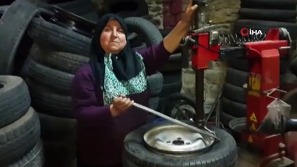Eşine yardım için girdiği lastik tamirhanesinde 34 yıldır çalışıyor