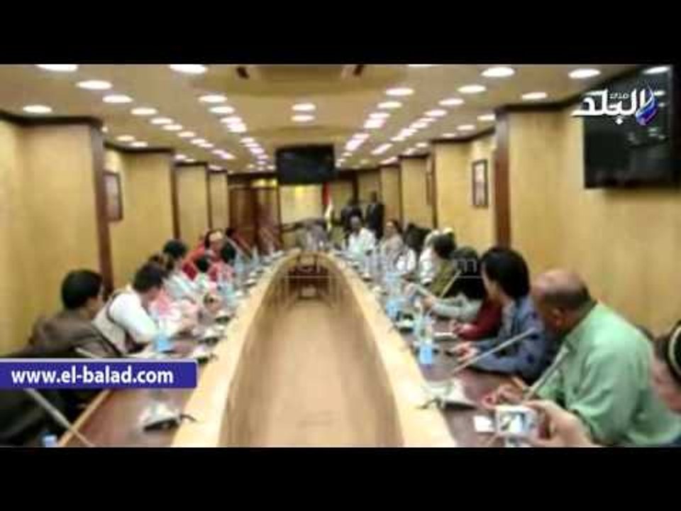 صدى البلد | محافظ أسوان يكرم الفرق الفنية المشا...