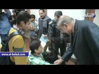 صدى البلد |  محافظ المنيا لمرضي التأمين الصحي: "الجميع هنا في خدمتكم"