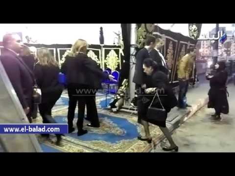 صدى البلد | بدء عزاء الأستاذ في مسجد عمر مكرم بحضور أبنائه وأقاربه