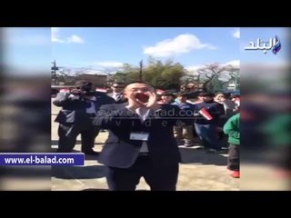 صدى البلد |  لحظة إعلان مدير مدرسة يابانية زيارة الرئيس السيسي