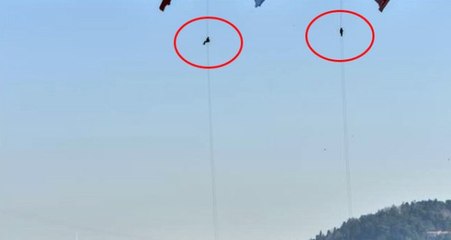 Kadın Komandolar, Halatlarla 15 Temmuz Şehitler Köprüsü'nden indi.