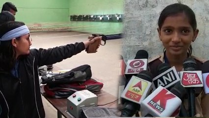 राजस्थान की बेटियां बागपत में चला रही हैं बंदूक, मकसद सेना में भर्ती होकर पाक के छक्के छुड़ाना