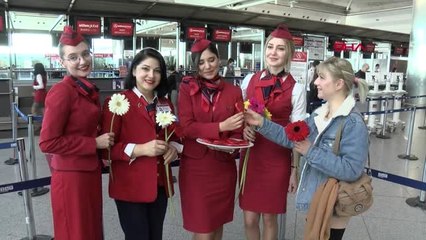 İstanbul-Atatürk Havalimanı'nda 8 Mart Dünya Kadınlar Günü
