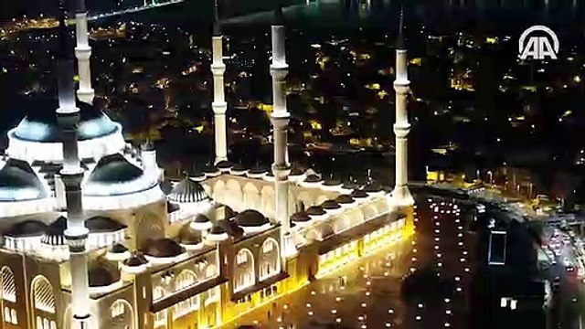 Regaib Kandili'nde Çamlıca Camisi'ne yoğun ilgi